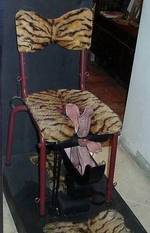 Licking chair
